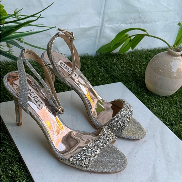 Badgley Mischka Women's Jen
Heeled Sandal embroidered size 8 - Picture 5 of 12